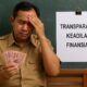 Transparansi dan Keadilan Finansial bagi Guru PNS: Tinjauan Kritis atas Kebijakan Pemblokiran Dana oleh Bank Daerah
