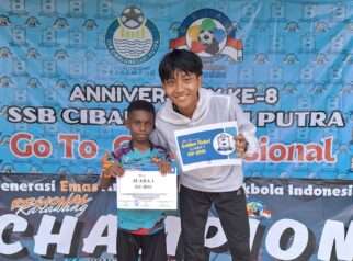 Didampingi ibu sambung penuh kasih, Dellon menorehkan prestasi dan mengharumkan nama SSB Garuda.