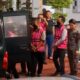 Foto: Negeri (Kejari) Purwakarta resmi menahan enam dari tujuh tersangka ((5/6/2025).