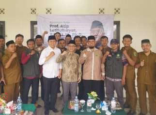Foto: Wamen Dikdasmen RI, Prof. Atip Lathifulhayat, dalam kunjungannya di PUSDAPIKA PD PERSIS Karawang.