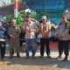 Camat Karawang Barat Agus Somantri dan anggota DPRD Kaemin turut hadir dalam acara Hajat Bumi Kampung Iplik, sebagai bentuk dukungan terhadap pelestarian budaya lokal.