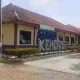 Gedung SMKN 1 Pebayuran yang tampak kumuh dan tak terurus, jadi sorotan publik.